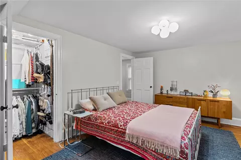Bedroom - 31 Intervale Rd, Cranston, RI 02910 photo 4 of 8