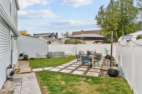 Exterior - 31 Intervale Rd, Cranston, RI 02910 photo 3 of 7