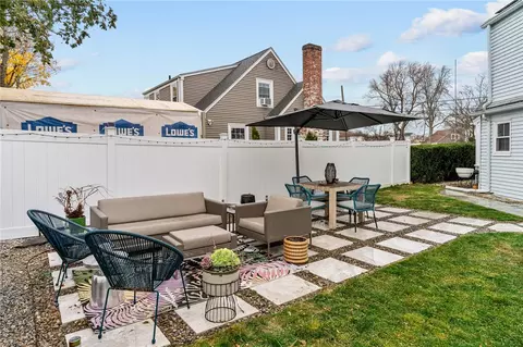 Exterior - 31 Intervale Rd, Cranston, RI 02910 photo 2 of 7