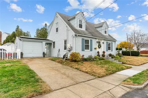 Exterior - 31 Intervale Rd, Cranston, RI 02910 photo 5 of 7