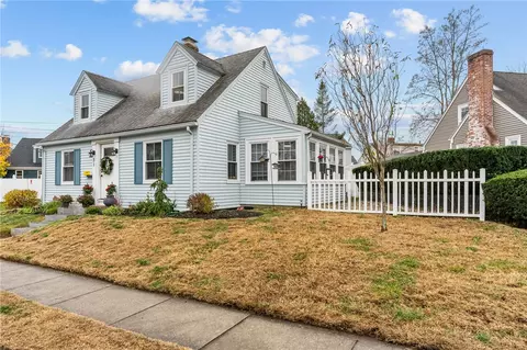 Exterior - 31 Intervale Rd, Cranston, RI 02910 photo 6 of 7