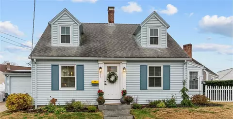 31 Intervale Rd, Cranston, RI 02910