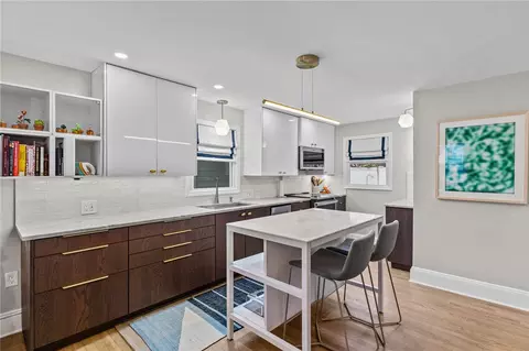 Kitchen - 31 Intervale Rd, Cranston, RI 02910 photo 5 of 6