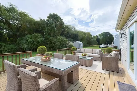 Exterior - 8 Evie Dr, Warren, RI 02885 photo 3 of 4