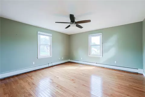 Bedroom - 8 Evie Dr, Warren, RI 02885 photo 3 of 3
