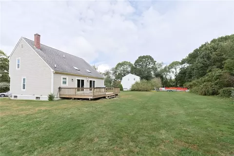 Exterior - 8 Evie Dr, Warren, RI 02885 photo 2 of 4