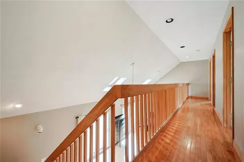 Entry Way - 8 Evie Dr, Warren, RI 02885 photo 2 of 3