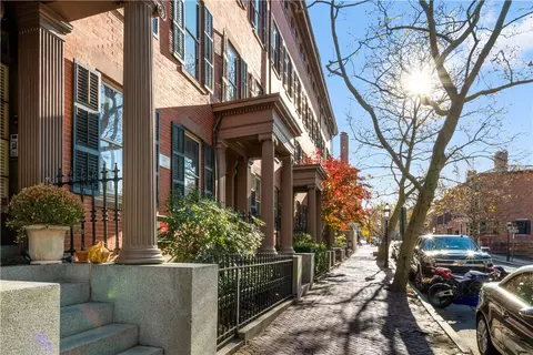 261 Benefit St #2, Providence, RI 02903