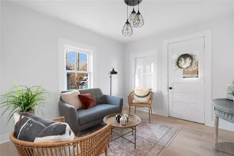14 Wheeler St, Warwick, RI 02889 photo 3