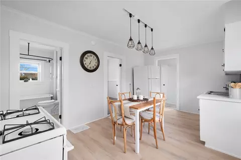 14 Wheeler St, Warwick, RI 02889 photo 5