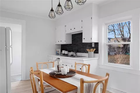 14 Wheeler St, Warwick, RI 02889 photo 4
