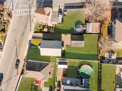 1688 Bay St, Fall River, MA 02724 photo 40