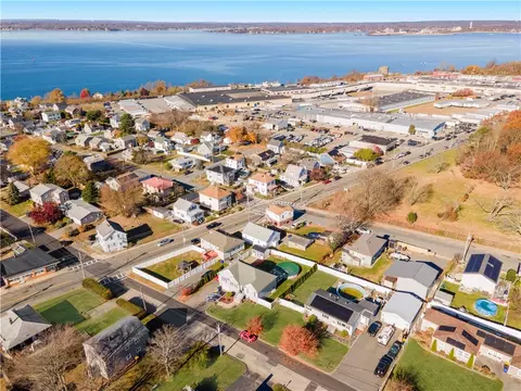 1688 Bay St, Fall River, MA 02724 photo 43