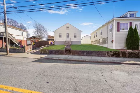 1688 Bay St, Fall River, MA 02724 photo 2