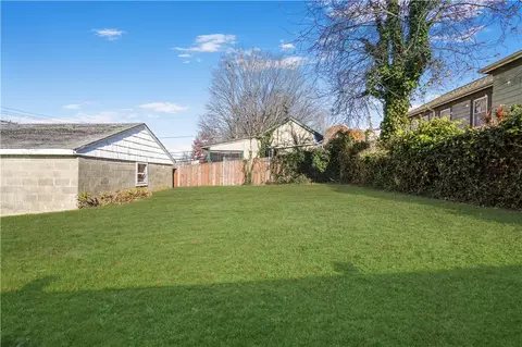 1688 Bay St, Fall River, MA 02724 photo 9