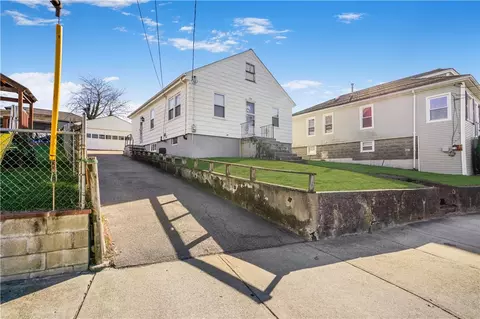 1688 Bay St, Fall River, MA 02724 photo 3