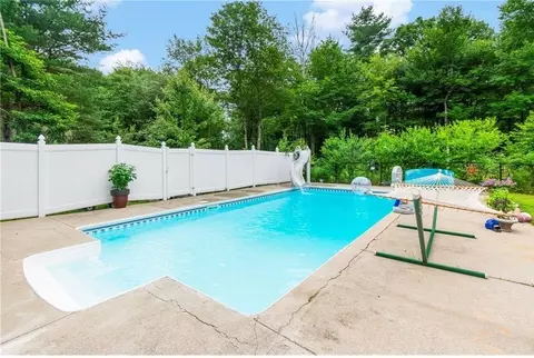 320 Old Snake Hill Rd, Glocester, RI 02814 photo 40