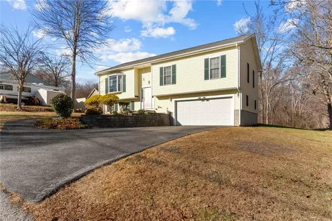 57 Sycamore St, Woonsocket, RI 02895 photo 42