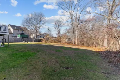 57 Sycamore St, Woonsocket, RI 02895 photo 7