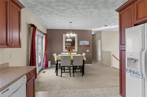 57 Sycamore St, Woonsocket, RI 02895 photo 30
