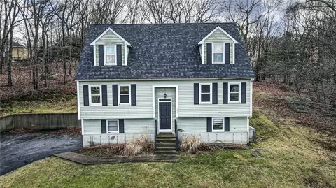 301 Oregon Ave, Woonsocket, RI 02895