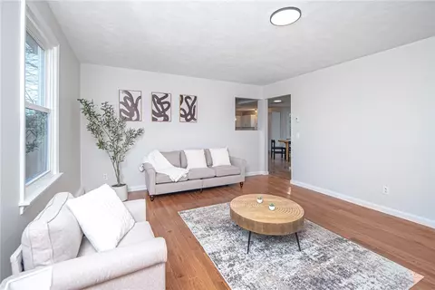 301 Oregon Ave, Woonsocket, RI 02895 photo 8