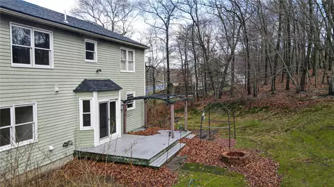 301 Oregon Ave, Woonsocket, RI 02895 photo 35