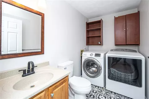 301 Oregon Ave, Woonsocket, RI 02895 photo 13