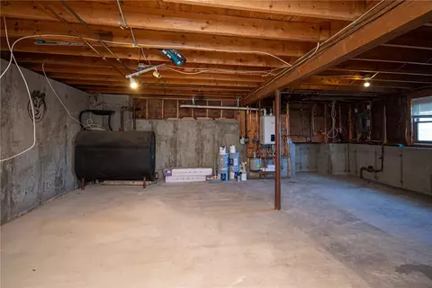 301 Oregon Ave, Woonsocket, RI 02895 photo 32