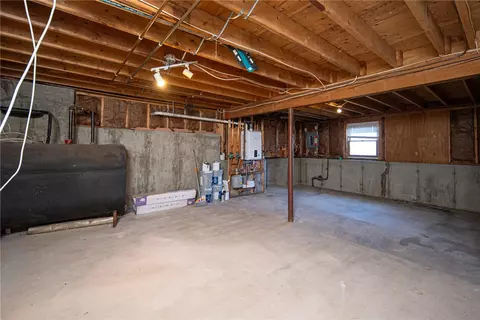 301 Oregon Ave, Woonsocket, RI 02895 photo 31