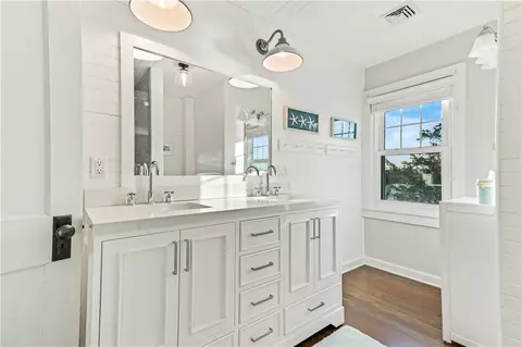 Bath - 4 Grenolds Way, Westerly, RI 02891 photo 3 of 3