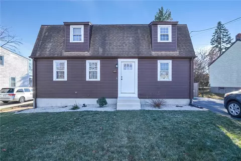 29 Rosemont Ave, Cumberland, RI 02864