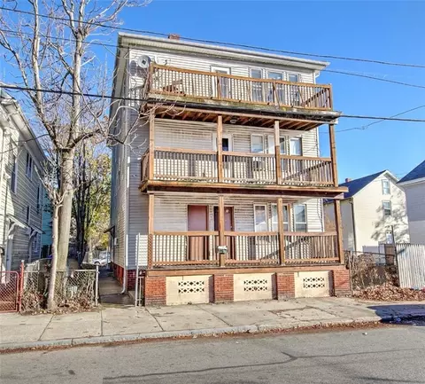 206 Messer St, Providence, RI 02909