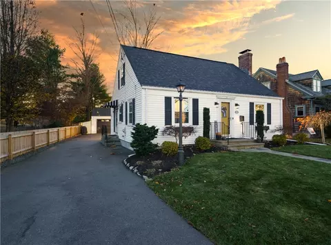 22 Kilburn Ave, Lincoln, RI 02865