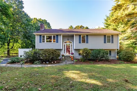 490 Sowams Rd, Barrington, RI 02806