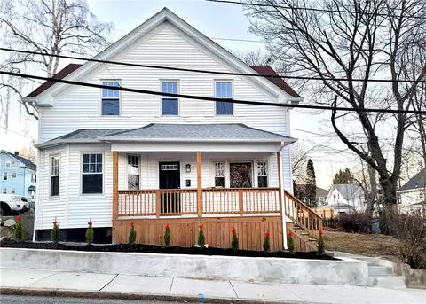 890 River Ave, Providence, RI 02908