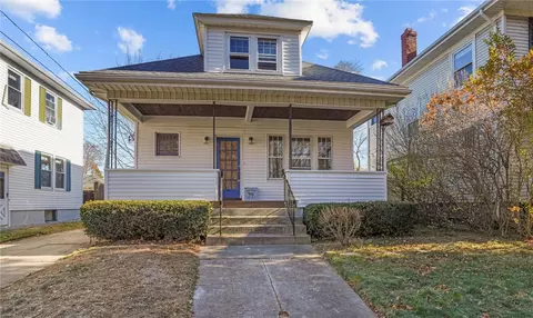 135 Modena Ave, Providence, RI 02908