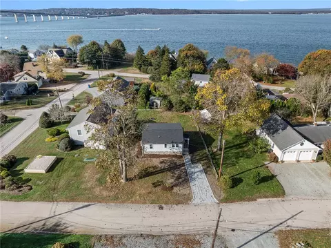 5 Port Ave, Jamestown, RI 02835