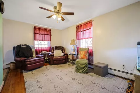 317 Claypool Dr, Warwick, RI 02886 photo 4