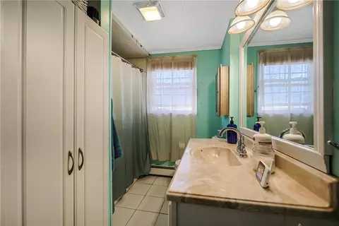 317 Claypool Dr, Warwick, RI 02886 photo 5