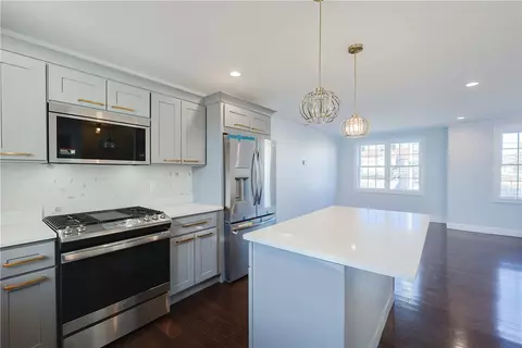 304 Branch Ave #3, Providence, RI 02904