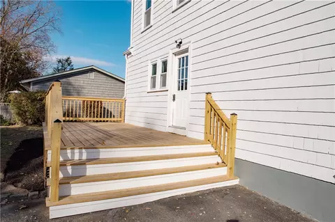 Exterior - 1 Palm Blvd, Warwick, RI 02888 photo 4 of 8