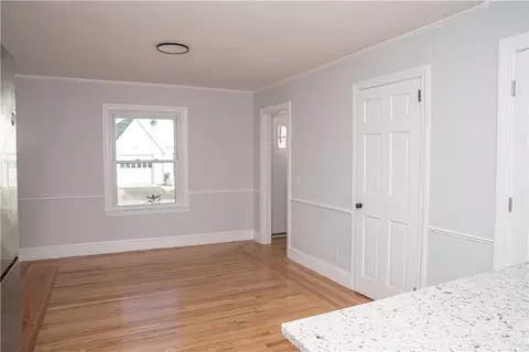 Living - 1 Palm Blvd, Warwick, RI 02888 photo 4 of 6