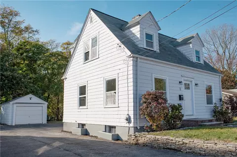 Exterior - 1 Palm Blvd, Warwick, RI 02888 photo 2 of 8