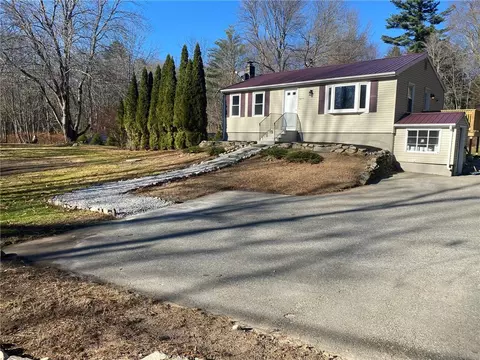 1653 Snake Hill Rd, Glocester, RI 02857