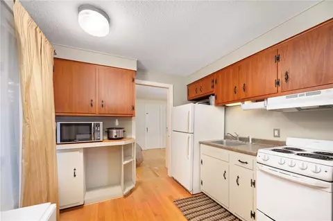 Kitchen - 59 Phillips Ln, Glocester, RI 02829 photo 4 of 4