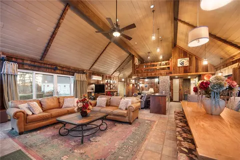 Living - 59 Phillips Ln, Glocester, RI 02829 photo 3 of 6