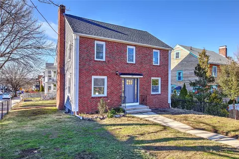260 Camp St, Providence, RI 02906