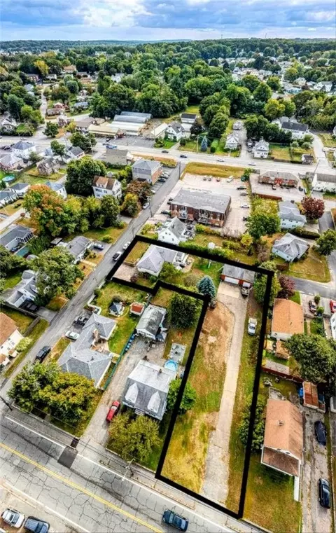 21 Garrison St, Cranston, RI 02920