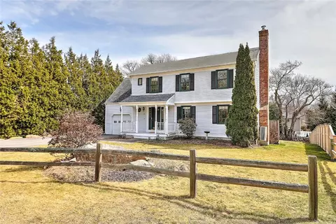 58 Rockland Dr, South Kingstown, RI 02879